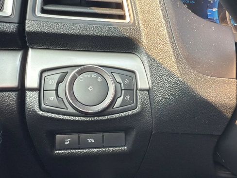 Used 2017 Ford Explorer XLT w/ Equipment Group 201A image 15