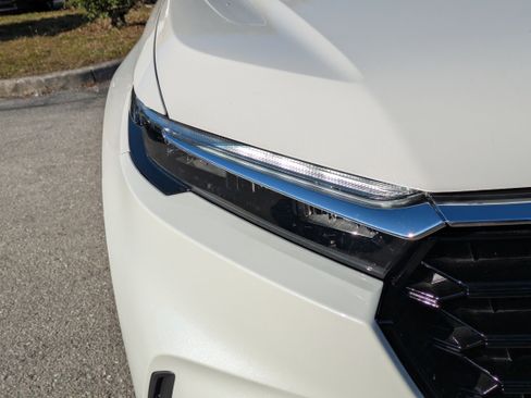 Used 2026 Honda CR-V EX-L image 10