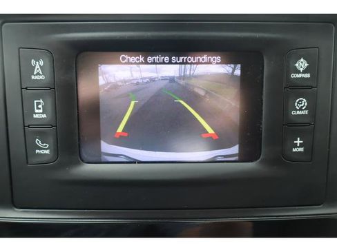 Used 2017 Chrysler Pacifica LX image 16
