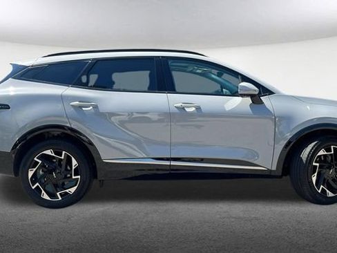 Used 2025 Kia Sportage SX AWD/4WD image 17