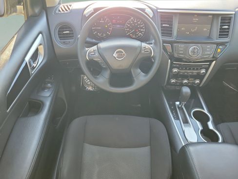 Certified 2020 Nissan Pathfinder S image 18