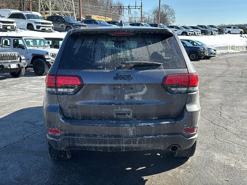 Used 2019 Jeep Grand Cherokee Altitude image 7