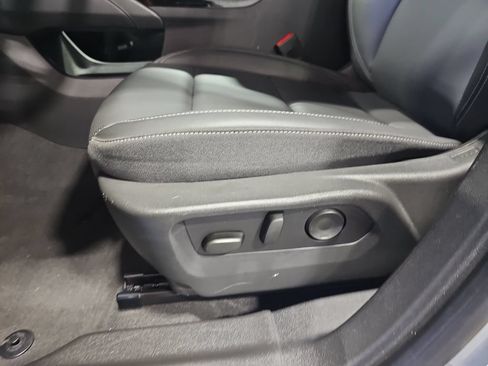 Used 2025 Buick Envision Preferred AWD/4WD image 29