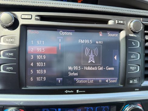 Used 2015 Toyota Highlander XLE AWD/4WD image 20