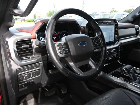 Used 2021 Ford F150 Lariat RWD image 16