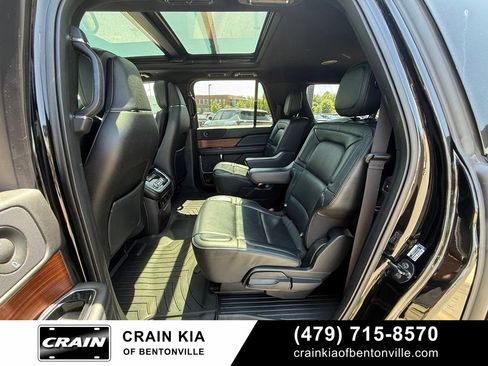 Used 2018 Lincoln Navigator L Reserve AWD/4WD image 24