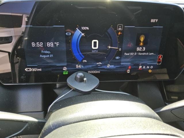 Used 2025 Chevrolet Equinox EV RS w/ Convenience Package II FWD image 18