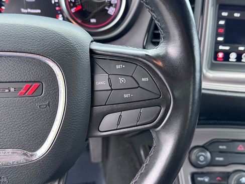 Used 2023 Dodge Challenger SXT image 17