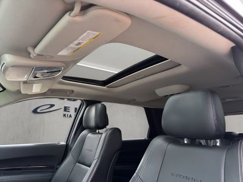 Used 2016 Dodge Durango Citadel w/ Trailer Tow Group IV AWD/4WD image 2