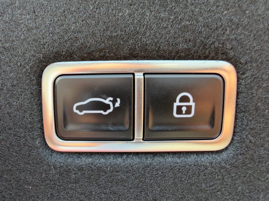 Used 2024 Hyundai Ioniq 6 Limited RWD image 44