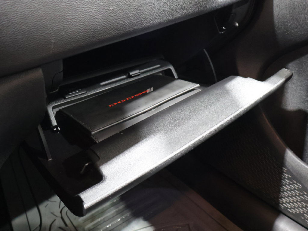 Used 2013 Dodge Dart Aero FWD image 28