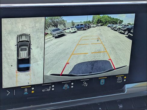 Used 2022 Chevrolet Silverado 1500 LTZ w/ Technology Package AWD/4WD image 26