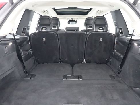 Used 2021 Volvo XC90 T6 Momentum image 41