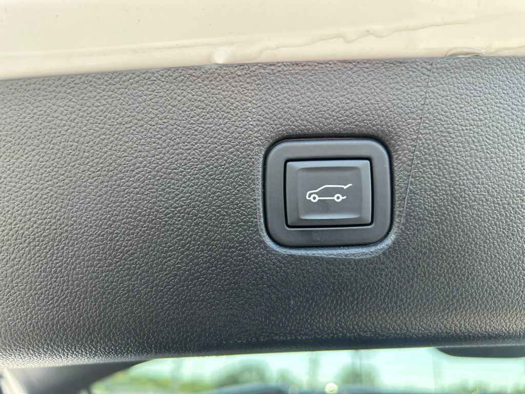 Used 2024 Chevrolet Blazer LT w/ Convenience Package FWD image 16