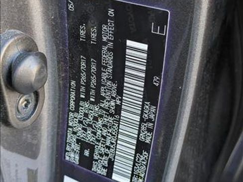 Used 2018 Toyota 4Runner TRD Off-Road Premium w/ TRD Performance Package image 28