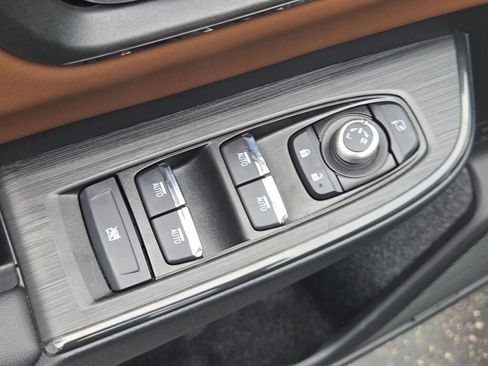 Certified 2026 Subaru Outback Touring AWD/4WD image 21