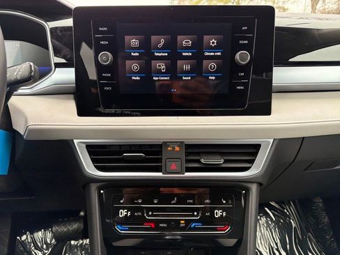 New 2026 Volkswagen Taos SE AWD/4WD image 19