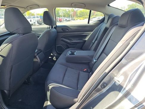 Used 2024 Nissan Altima 2.5 SV image 25