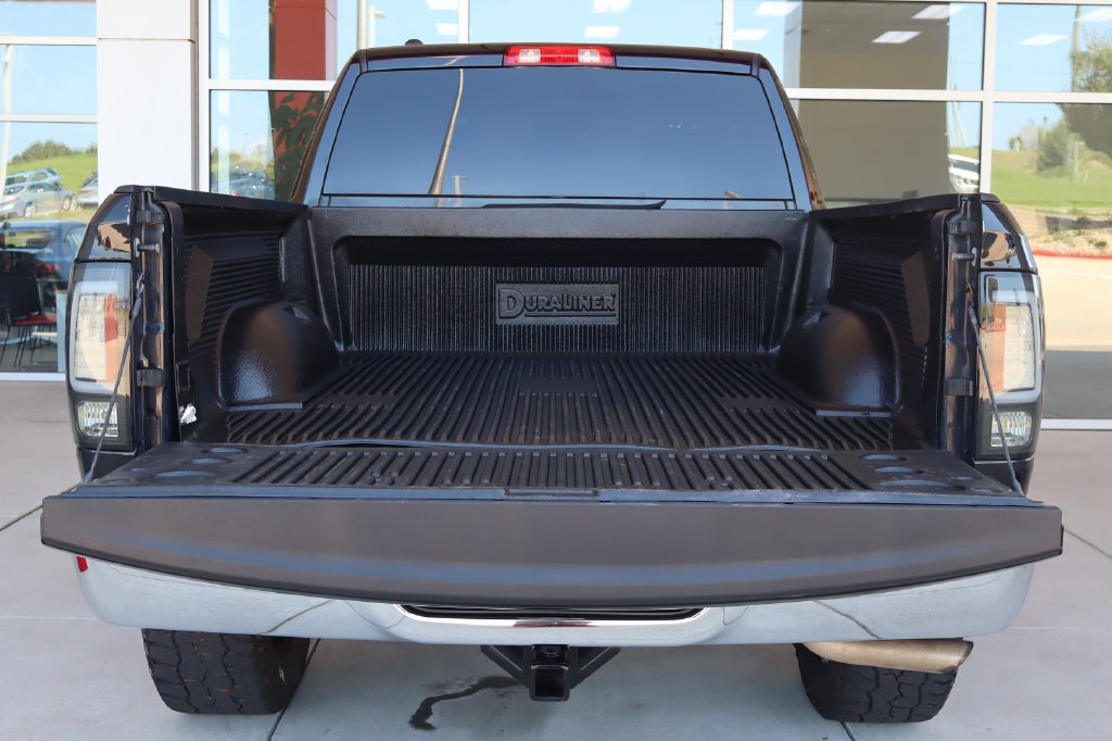 Used 2021 RAM 1500 Classic SLT AWD/4WD image 10