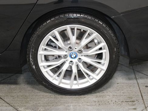 Used 2024 BMW 330e image 16