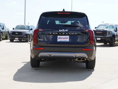 Used 2022 Kia Telluride S AWD/4WD image 7