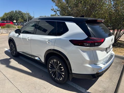 Used 2024 Nissan Rogue Platinum w/ Platinum Premium Package FWD image 4