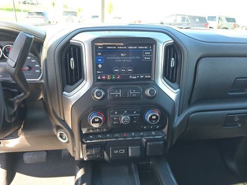 Used 2022 Chevrolet Silverado 1500 LTZ w/ LTZ Premium Package AWD/4WD image 22