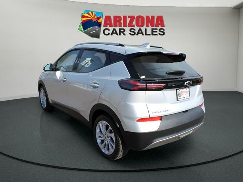 Used 2022 Chevrolet Bolt EUV LT image 3