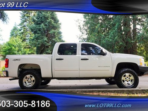 Used 2011 Chevrolet Silverado 1500 LT w/ All-Star Edition AWD/4WD image 8