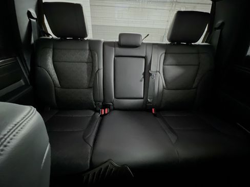 Used 2025 Toyota Tundra SR5 w/ SR5 Premium Package AWD/4WD image 32