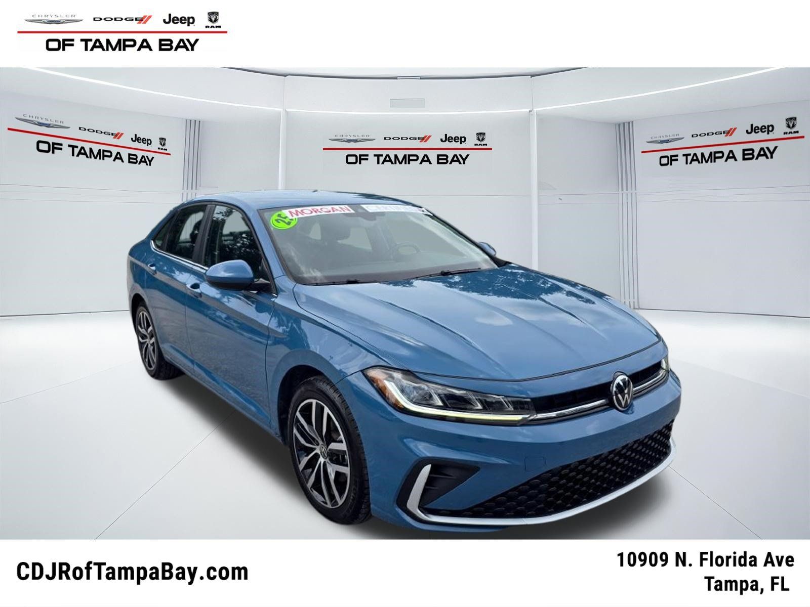 Used 2025 Volkswagen Jetta SE FWD image 1