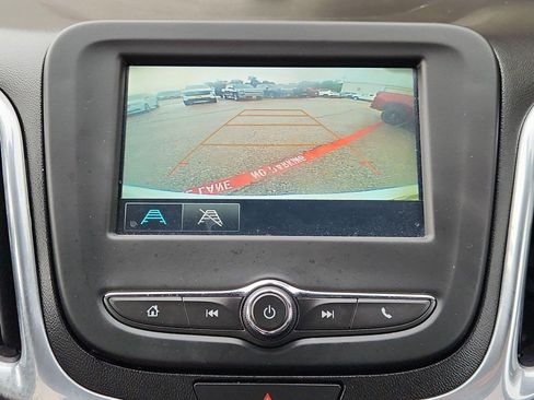 Used 2018 Chevrolet Equinox LT FWD image 19