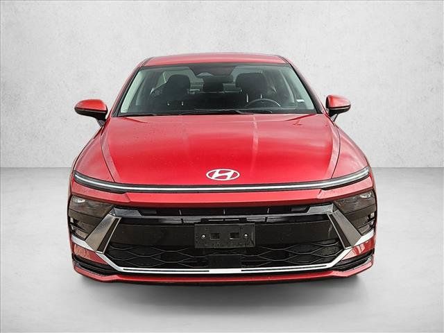 Used 2025 Hyundai Sonata SEL FWD image 2