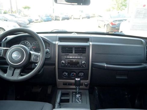 Used 2012 Jeep Liberty Sport image 41