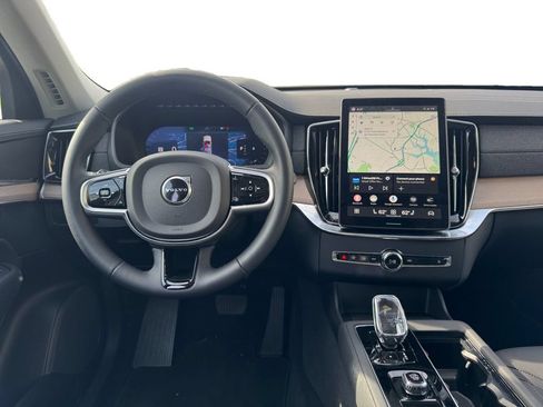 Certified 2025 Volvo XC90 B5 Core AWD/4WD image 26