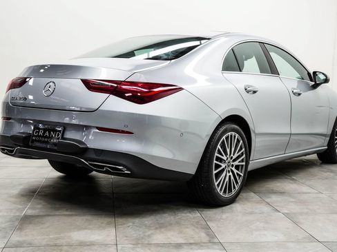 Used 2025 Mercedes-Benz CLA 250 image 12