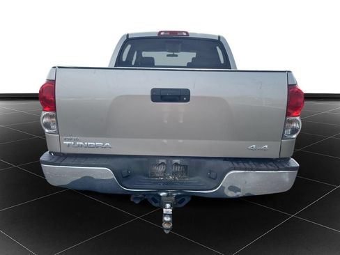 Used 2008 Toyota Tundra 4x4 CrewMax w/ Tow Pkg image 4