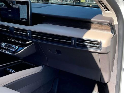 Used 2024 Lincoln Corsair Grand Touring w/ Equipment Group 301A image 24