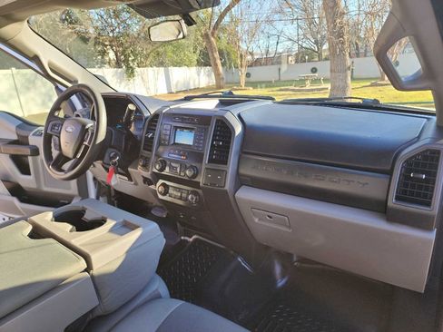 Used 2020 Ford F250 XL w/ STX Appearance Package image 36