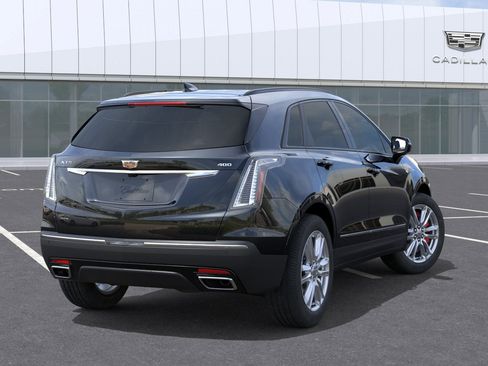 New 2026 Cadillac XT5 Sportv w/ LPO, Floor Liner Package AWD/4WD image 4