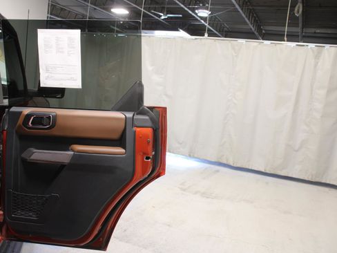 Used 2022 Ford Bronco Outer Banks image 23