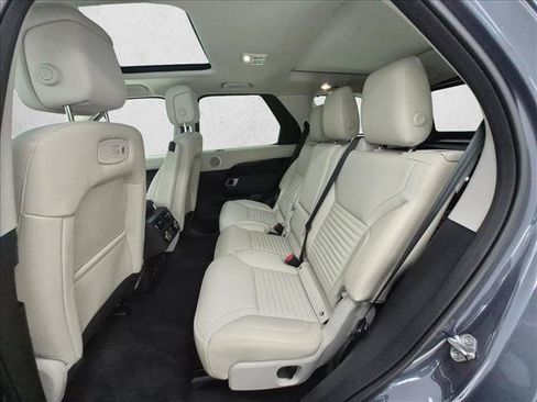 Certified 2026 Land Rover Discovery S AWD/4WD image 22