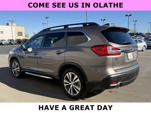 Used 2021 Subaru Ascent Limited w/ Popular Package #2 image 4