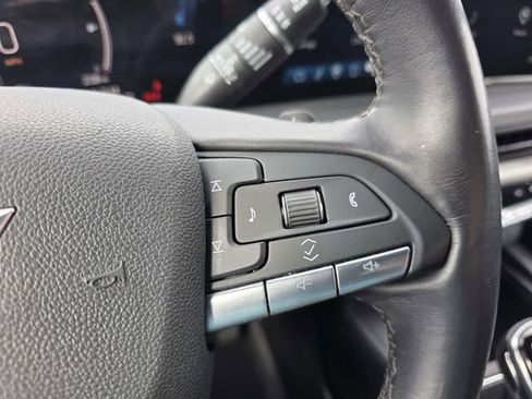 Used 2024 Cadillac XT4 Premium Luxury image 11