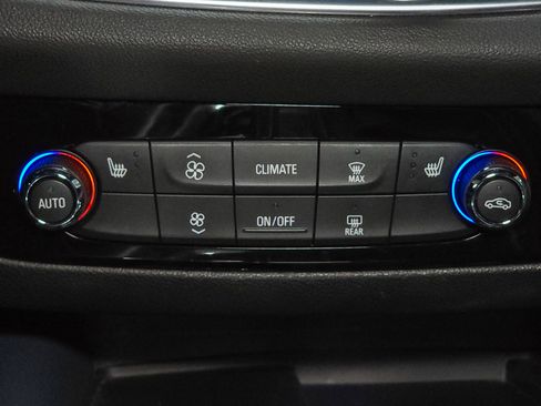 Used 2022 Buick Enclave Essence w/ Experience Buick Package image 34