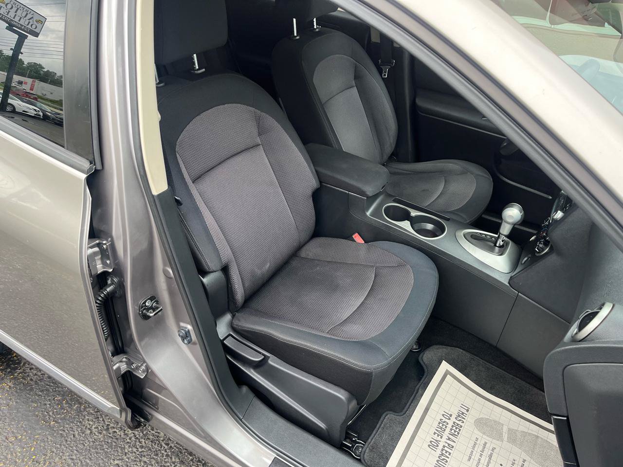 Used 2011 Nissan Rogue SV AWD/4WD image 27
