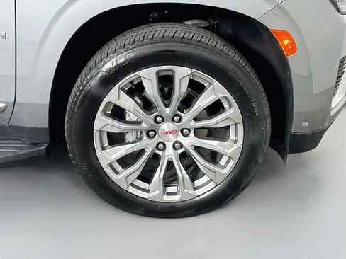 Used 2024 GMC Yukon Denali w/ Advanced Technology Package AWD/4WD image 43