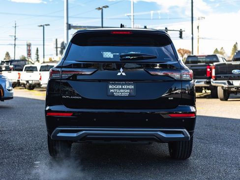 New 2026 Mitsubishi Outlander SE AWD/4WD image 10