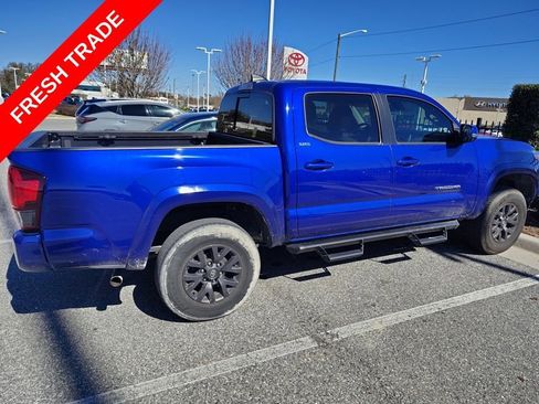 Used 2023 Toyota Tacoma SR5 w/ Technology Package image 5