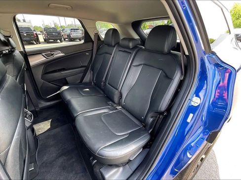 Used 2025 Kia Sportage EX FWD image 24